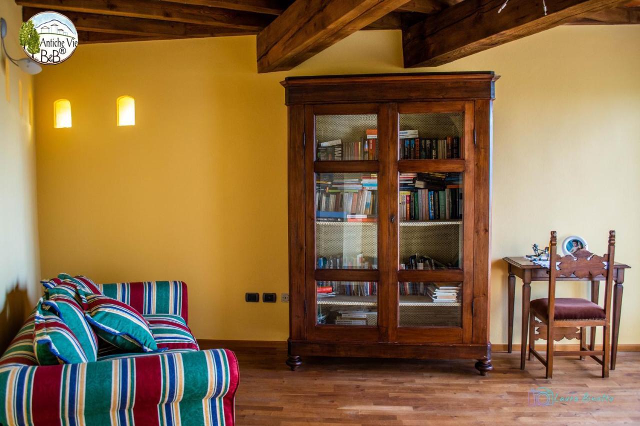 Antiche Vie B&B Serramazzoni Extérieur photo