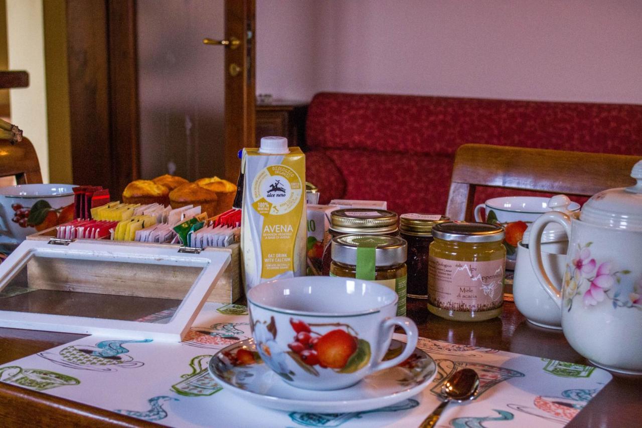 Antiche Vie B&B Serramazzoni Extérieur photo